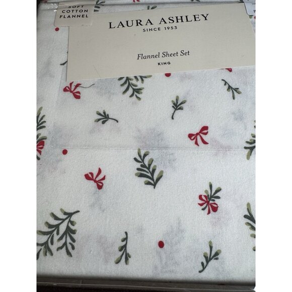 NEW Laura Ashley King Flannel Sheet Set Merry Mistletoe Christmas Pinecone Bow - Picture 5 of 7